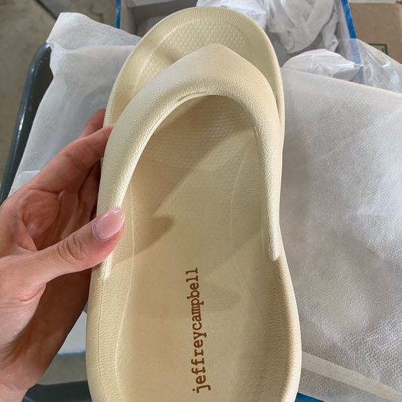 COPY - Jeffrey Campbell platform flip flops - Picture 5 of 9